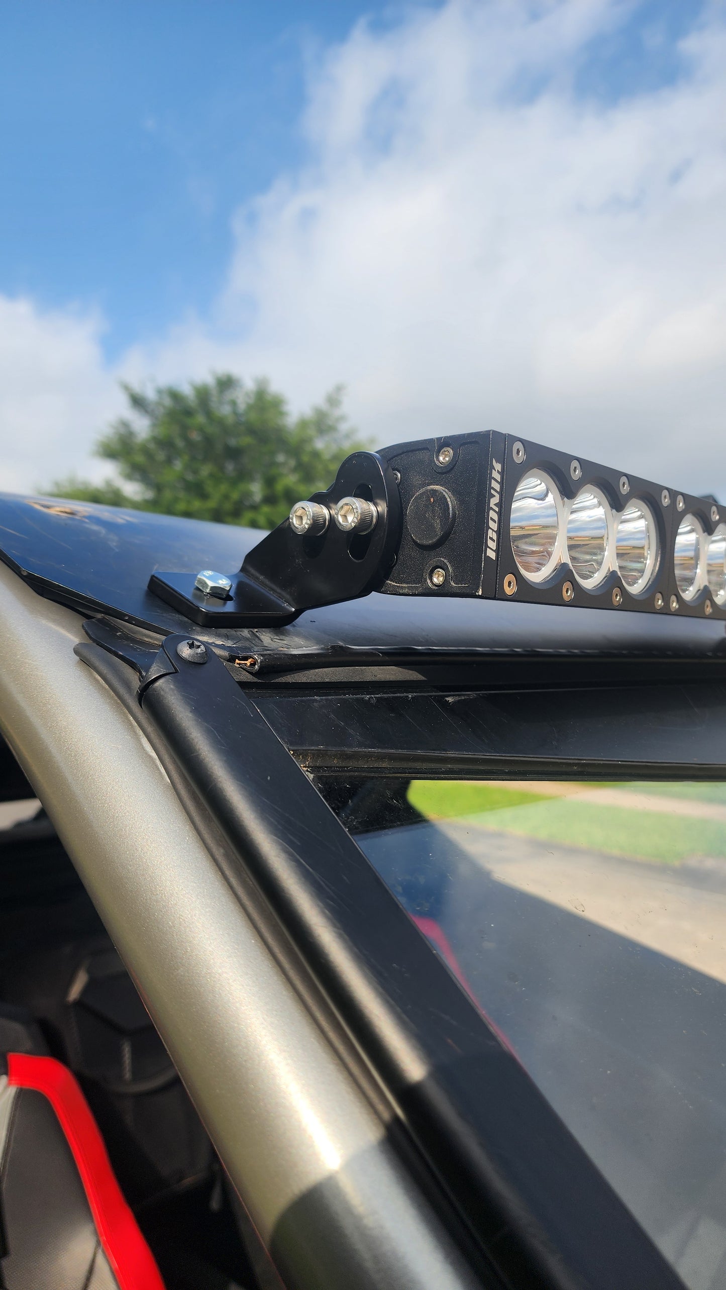 Bracket mounts for Polaris RZR Pro R ICONIK VORTEX 32" 180W LED Light Bar