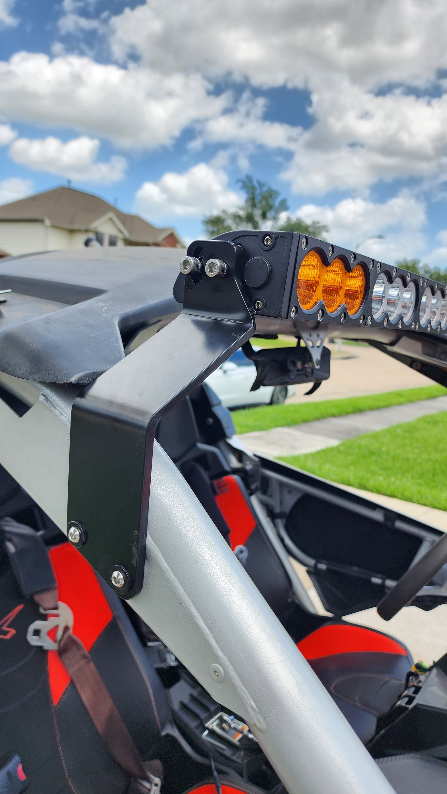 Bracket mounts for Can-Am Maverick X3 ICONIK VORTEX 43" 240W LED Light Bar