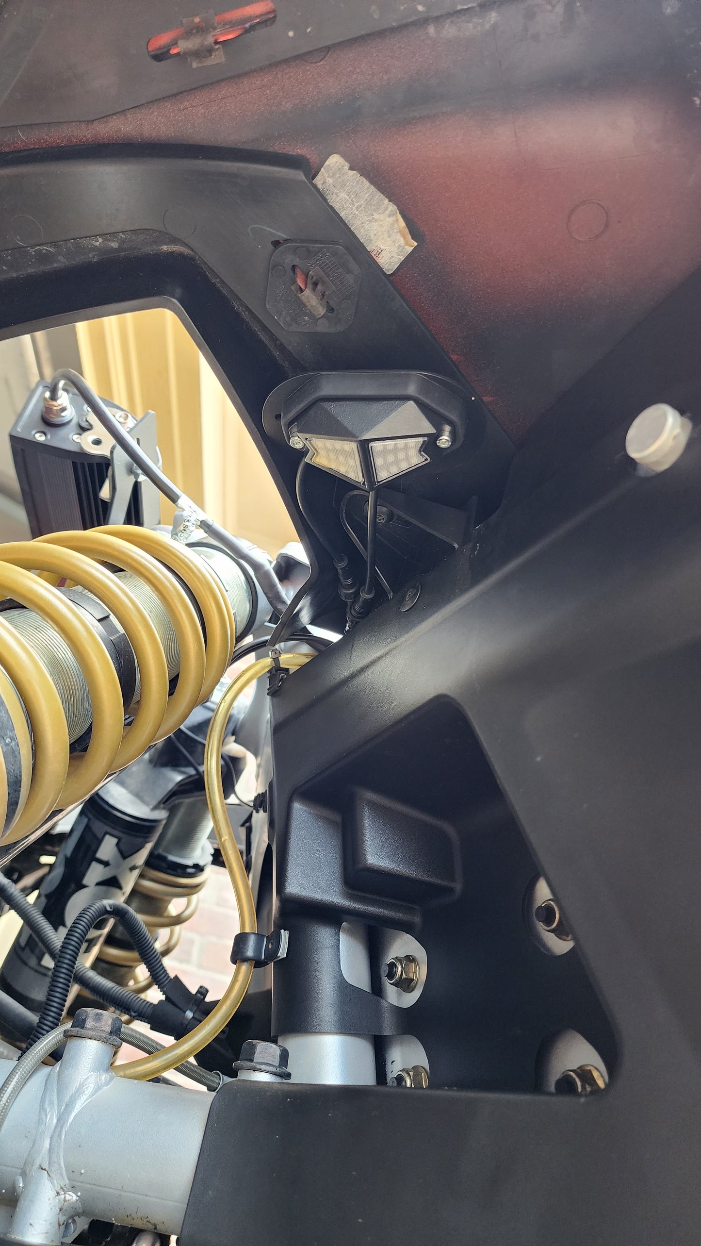 Rock light bracket mounts by piece