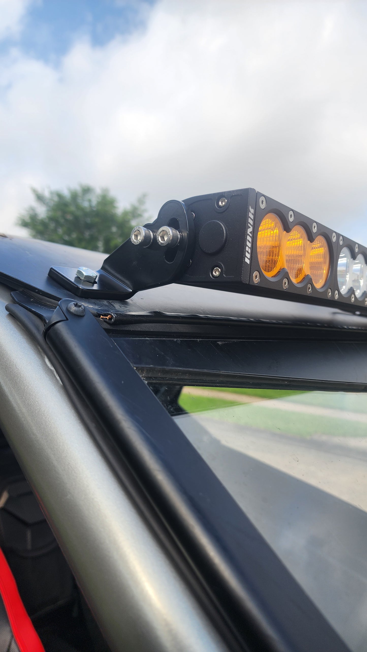 Bracket mounts for Polaris RZR Pro R ICONIK VORTEX 32" 180W LED Light Bar