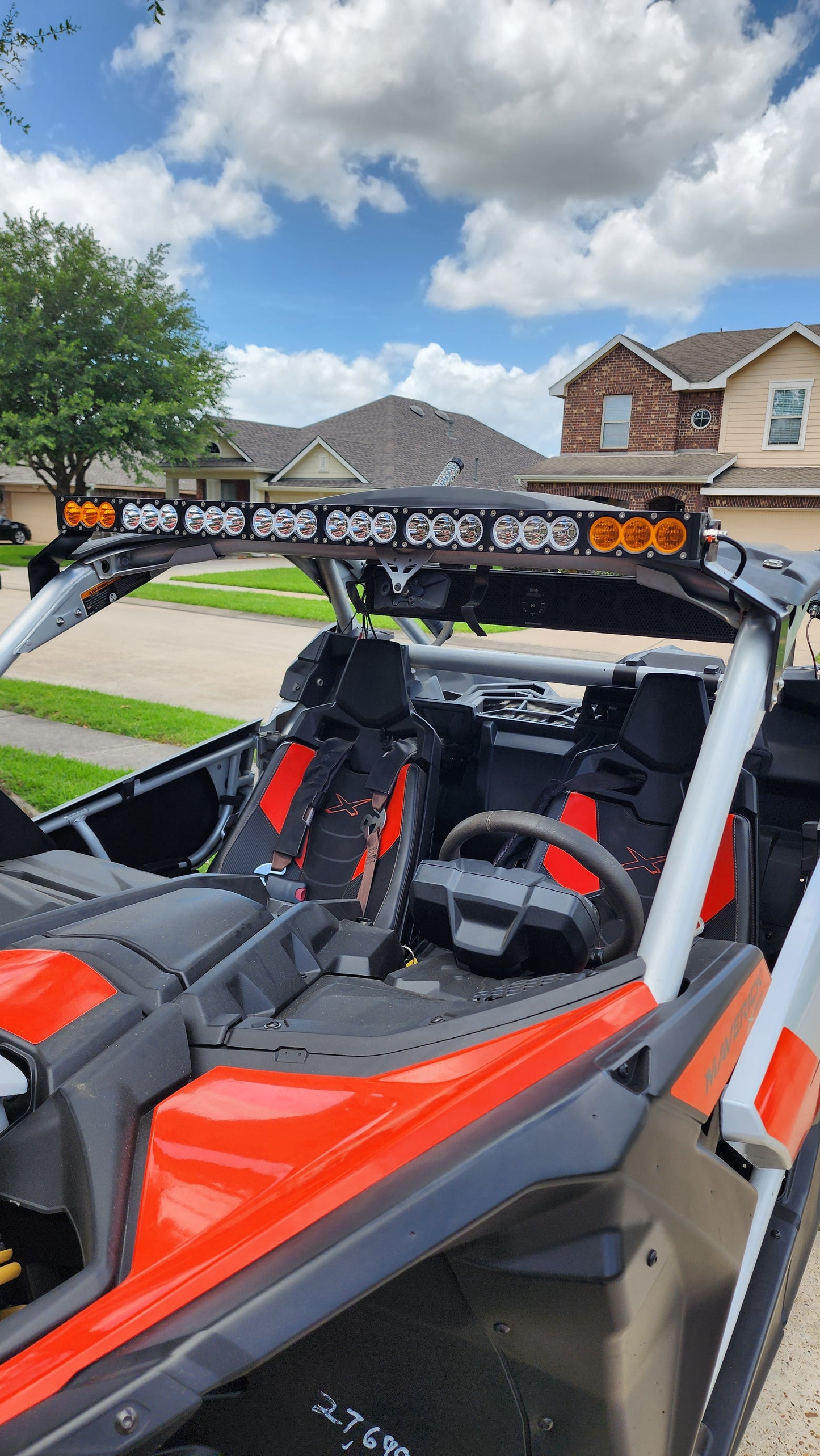 Bracket mounts for Can-Am Maverick X3 ICONIK VORTEX 43" 240W LED Light Bar