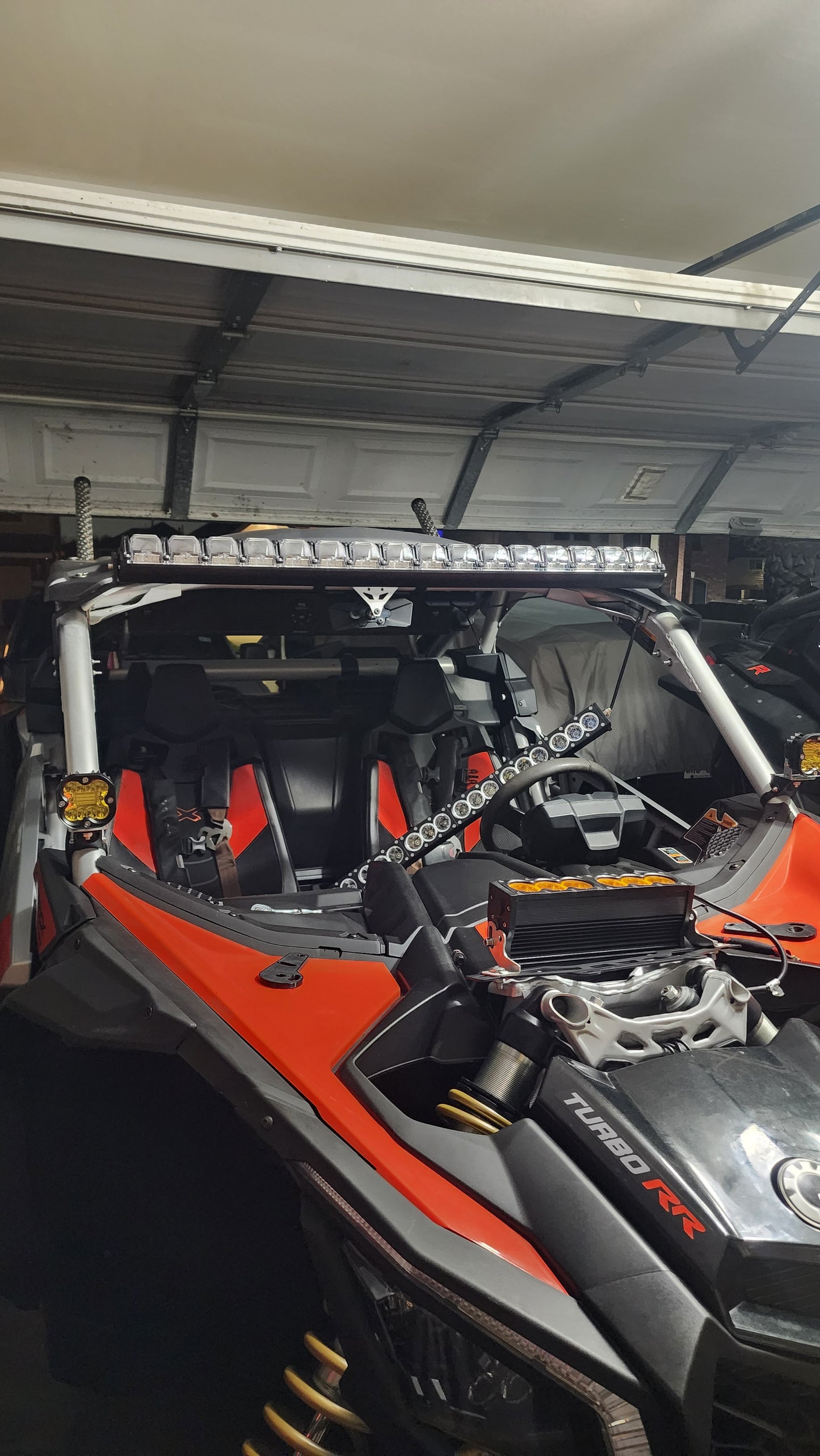 Bracket mounts for 2017+ Can-Am Maverick X3 ICONIK SPECTRA 42" 520W LED Light Bar