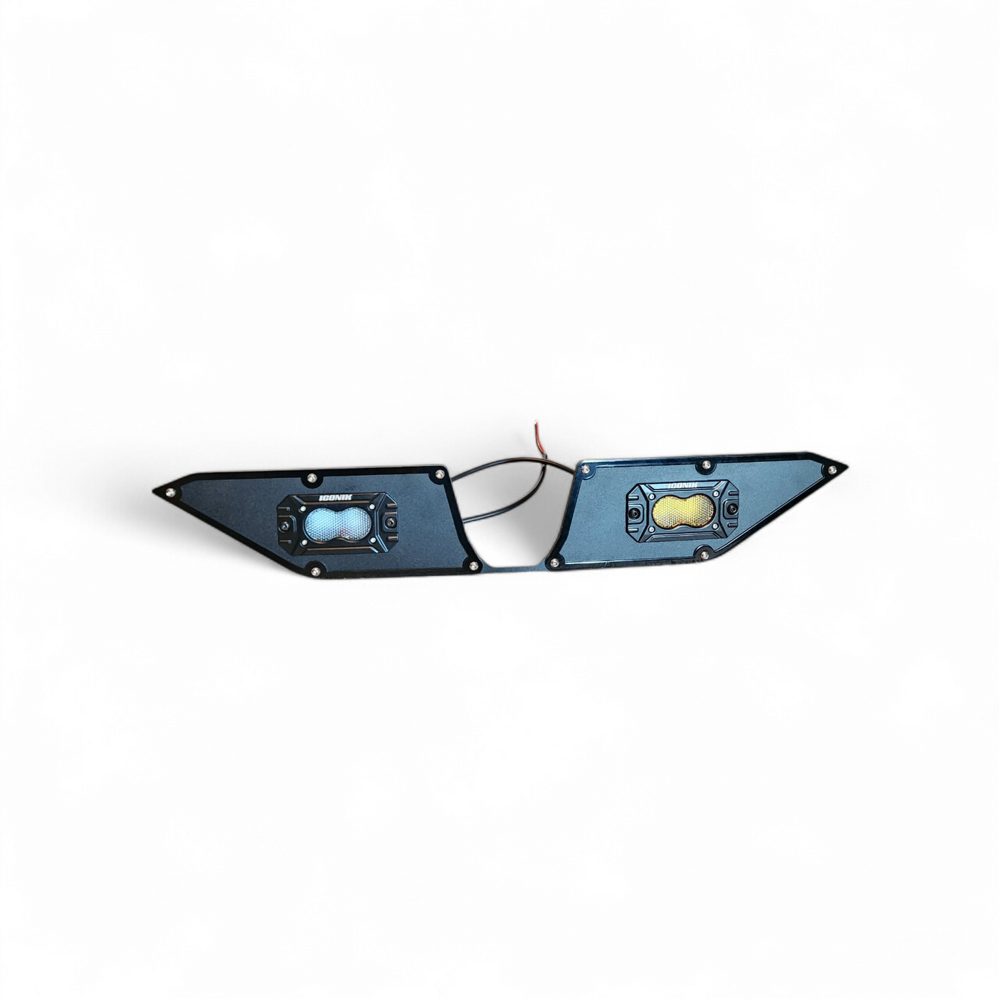2024+ CAN-AM Maverick R rear fascia chase light panel for 2L Flush Mount LED lights.